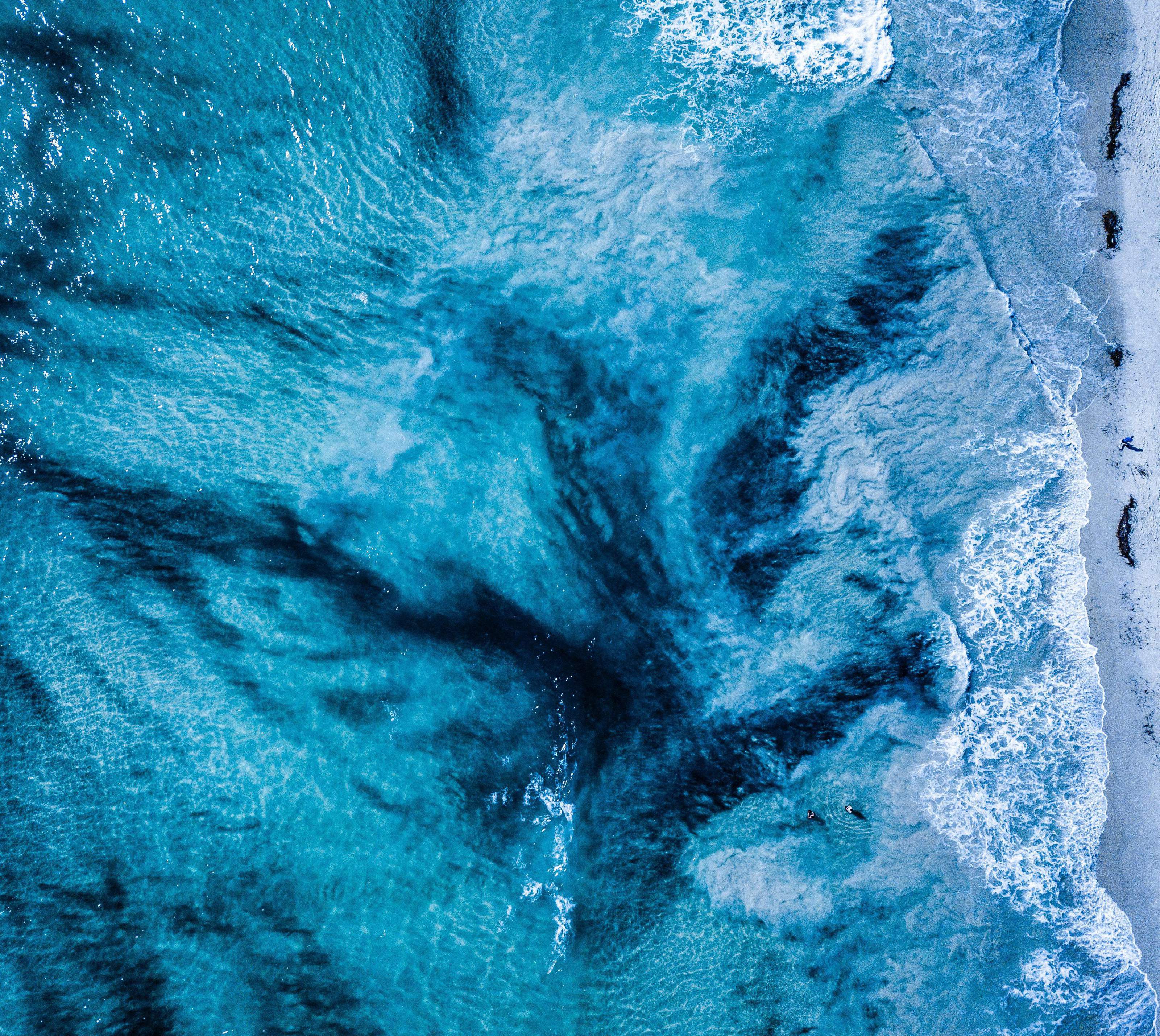 Overhead image of water